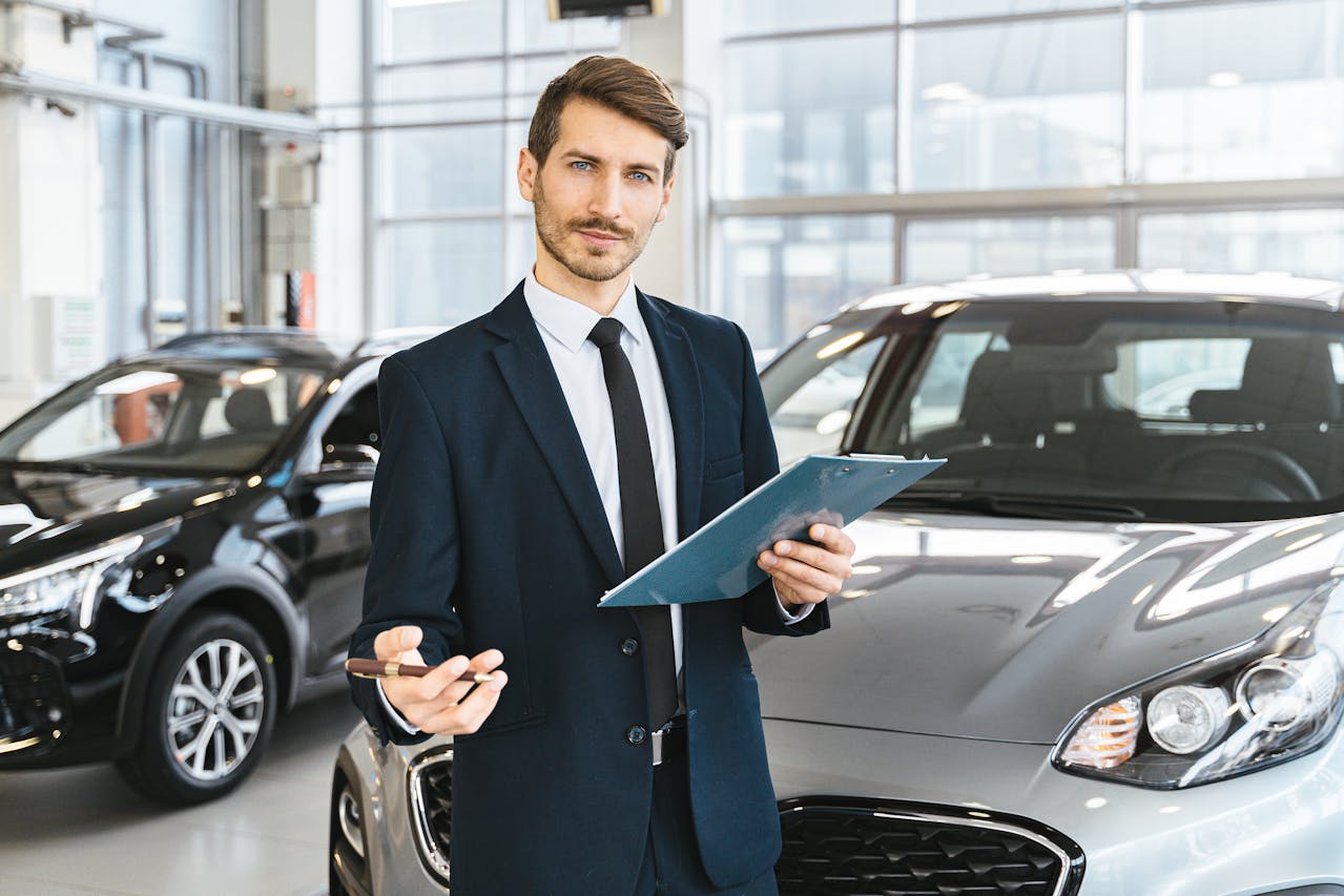 Cum să economisești bani la achiziția următoarei mașini prin credit